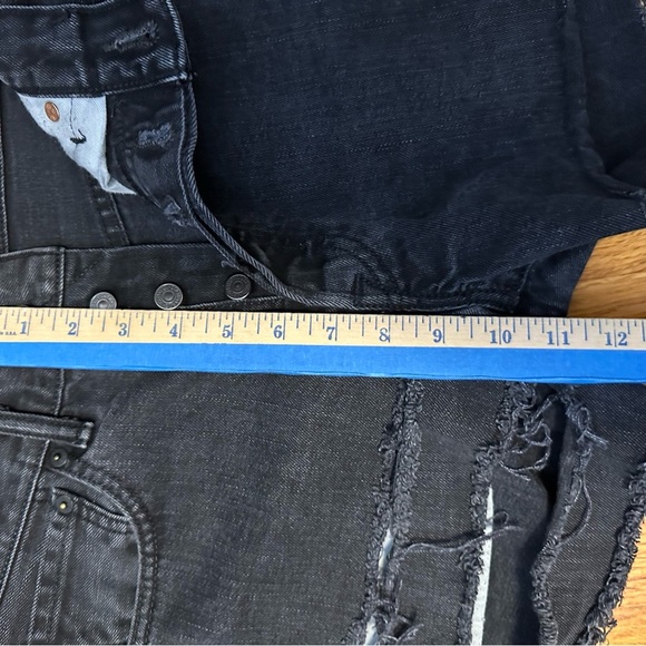 Levis 501 Distressed Ripped Black Denim Cut Off Shorts Womens Size w32 (a2 - Picture 7 of 10